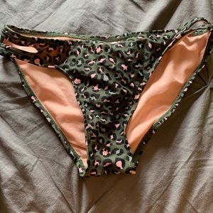 Cheetah bikini bottoms